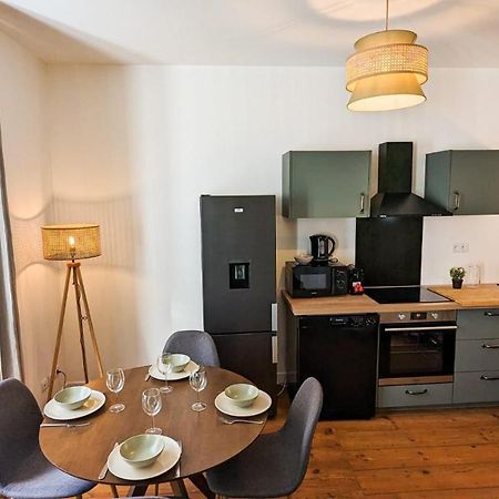 Cosy Calypso 2Ch - Quartier Des Halles & Parking Pau Bagian luar foto