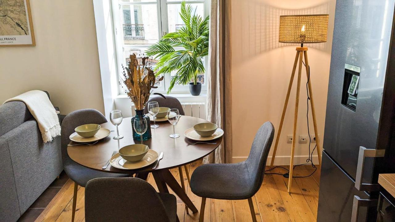 Cosy Calypso 2Ch - Quartier Des Halles & Parking Pau Bagian luar foto