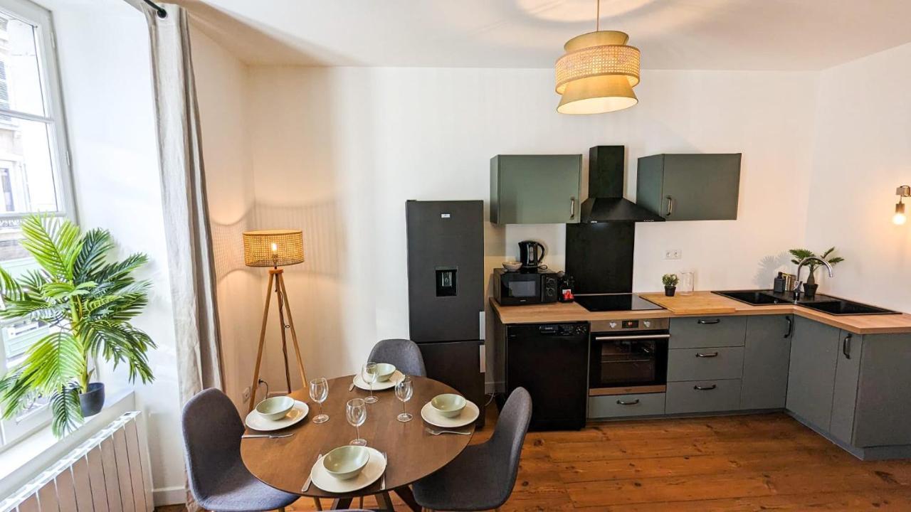 Cosy Calypso 2Ch - Quartier Des Halles & Parking Pau Bagian luar foto