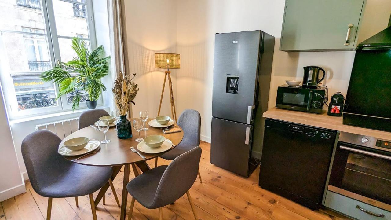 Cosy Calypso 2Ch - Quartier Des Halles & Parking Pau Bagian luar foto